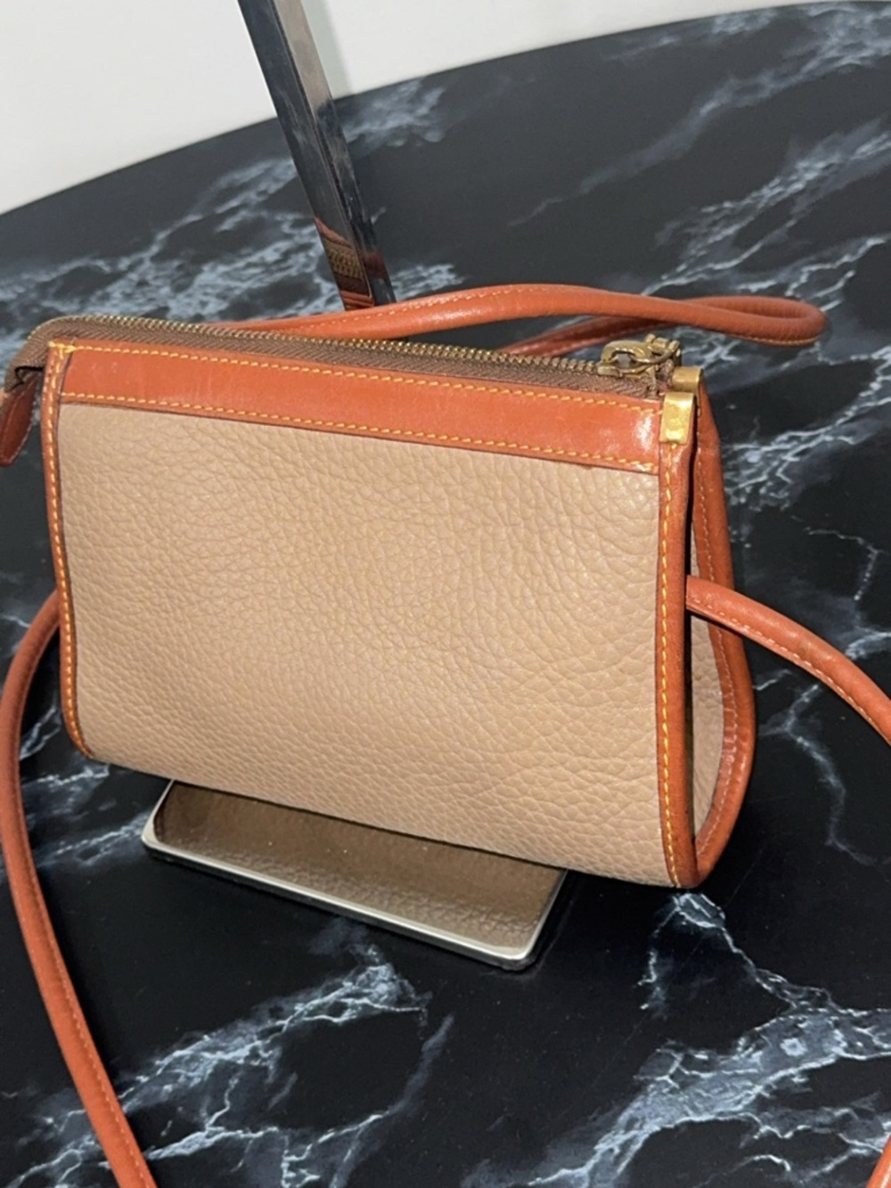 DOONEY & BOURKE Small Bag Purse Leather Crossbody Bag in Brown and Tan AUTHENTIC - Picture 5 of 11